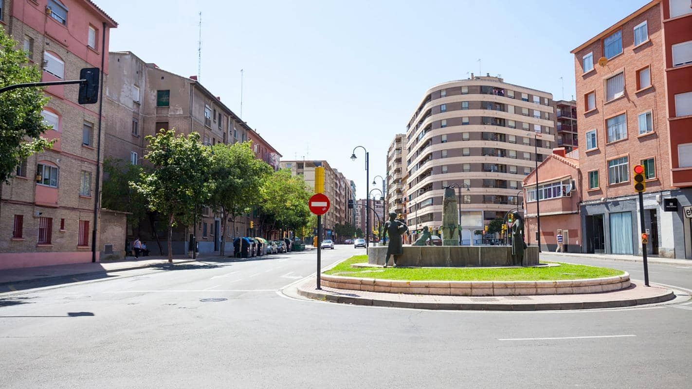 3 bedroom Flat for sale in Zaragoza city - € 129,000 (Ref: 9715059)