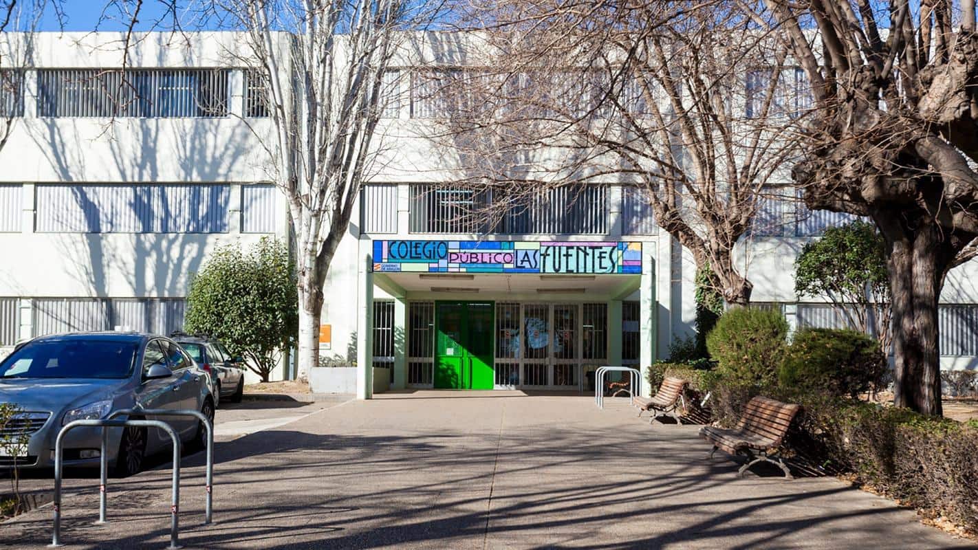 3 bedroom Flat for sale in Zaragoza city - € 129,000 (Ref: 9715059)