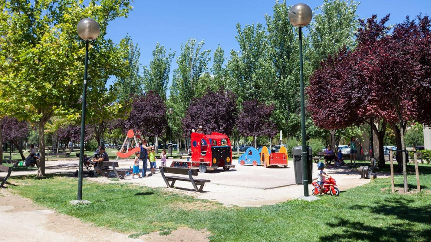 3 bedroom Flat for sale in Zaragoza city - € 129,000 (Ref: 9715059)