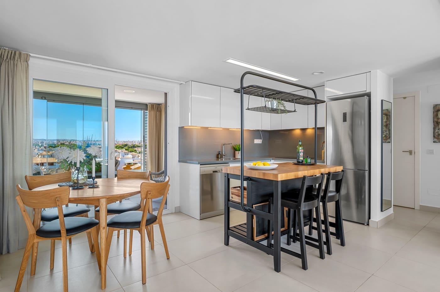 2 bedroom Beach Apartment for sale in Punta Prima with pool - € 599,000 (Ref: 9356755)