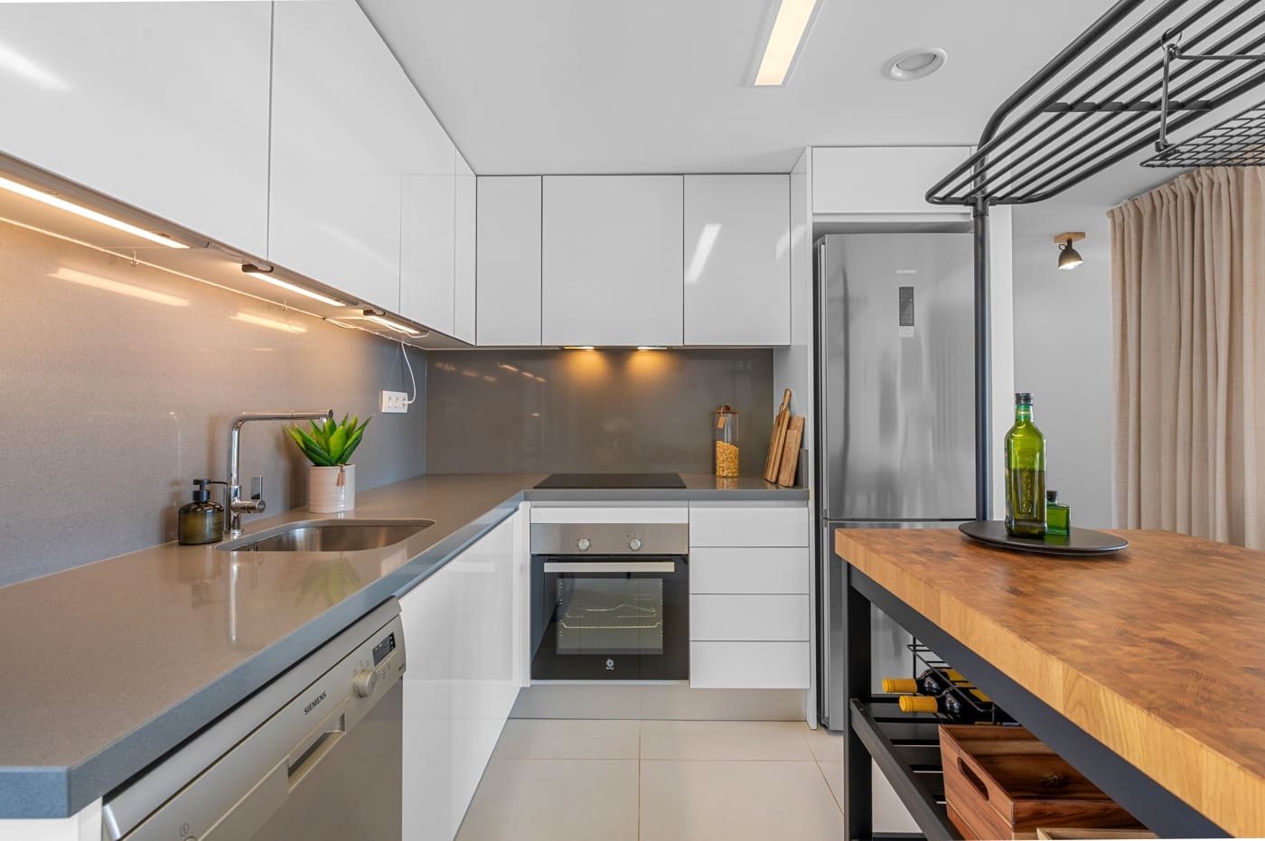 2 bedroom Beach Apartment for sale in Punta Prima with pool - € 599,000 (Ref: 9356755)