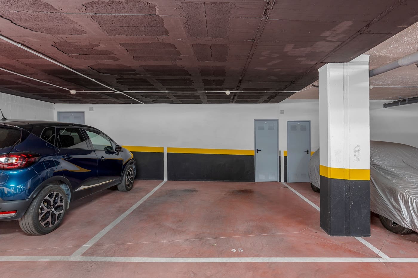 2 bedroom Beach Apartment for sale in Punta Prima with pool - € 599,000 (Ref: 9356755)