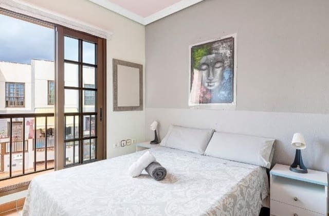 4 soverom Leilighet til salgs i El Medano, Granadilla de Abona med garasje - € 749 000 (Ref: 8844586)