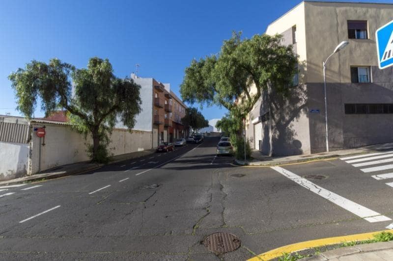 Local Commercial à vendre à Santa Cruz de Tenerife - 250 000 € (Ref: 8888217)