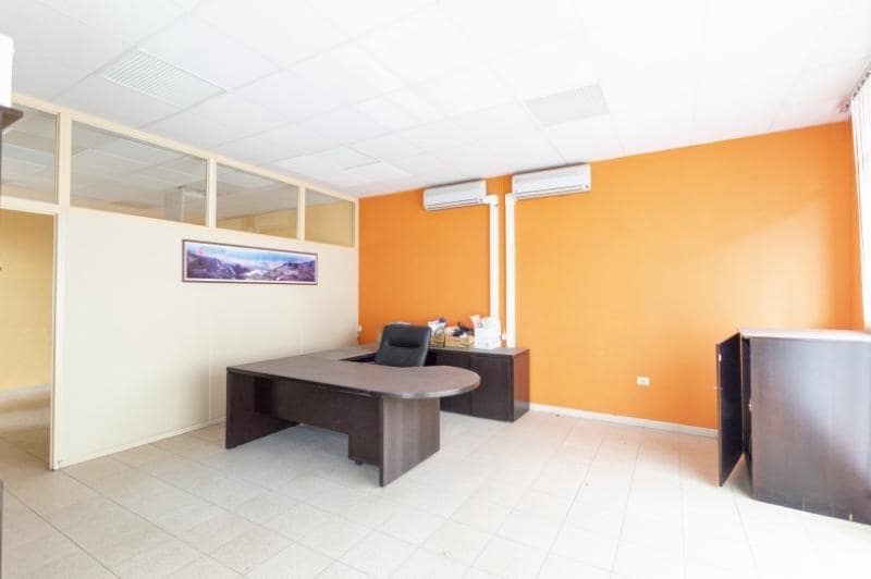 Erhverv til salg i San Cristobal de La Laguna - € 296.000 (Ref: 8888218)