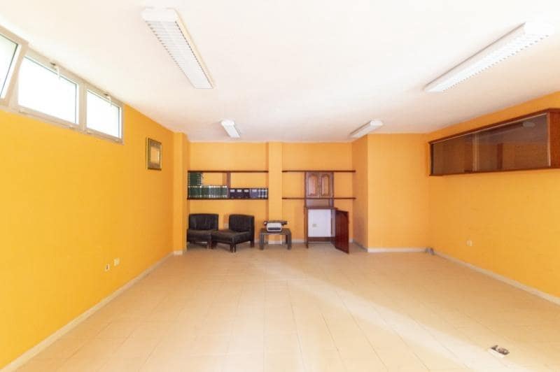 Erhverv til salg i San Cristobal de La Laguna - € 296.000 (Ref: 8888218)