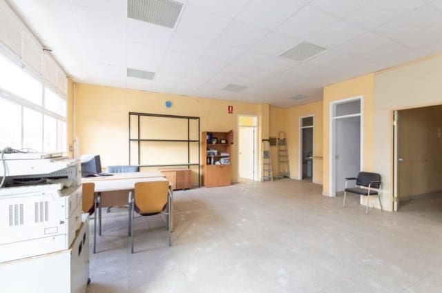 Erhverv til salg i San Cristóbal de La Laguna - € 296.000 (Ref: 8888218)