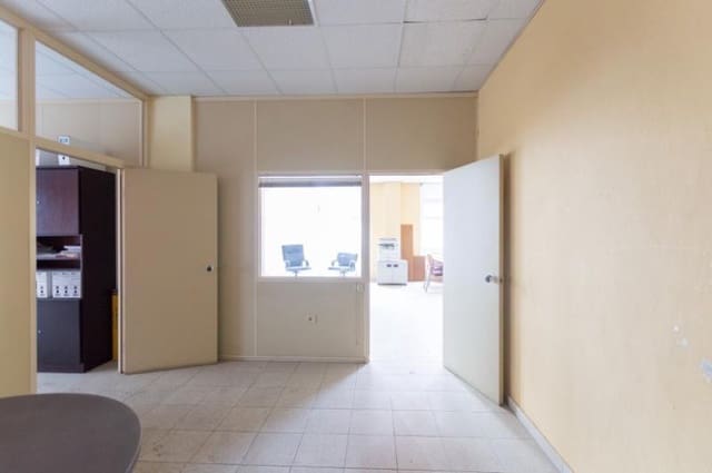 Erhverv til salg i San Cristóbal de La Laguna - € 296.000 (Ref: 8888218)