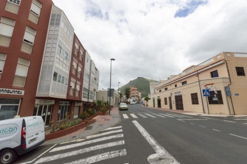 Erhverv til salg i San Cristobal de La Laguna - € 296.000 (Ref: 8888218)