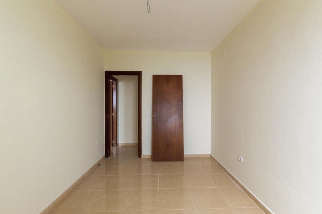2 soveværelse Lejlighed til salg i Los Realejos med garage - € 165.000 (Ref: 9375459)