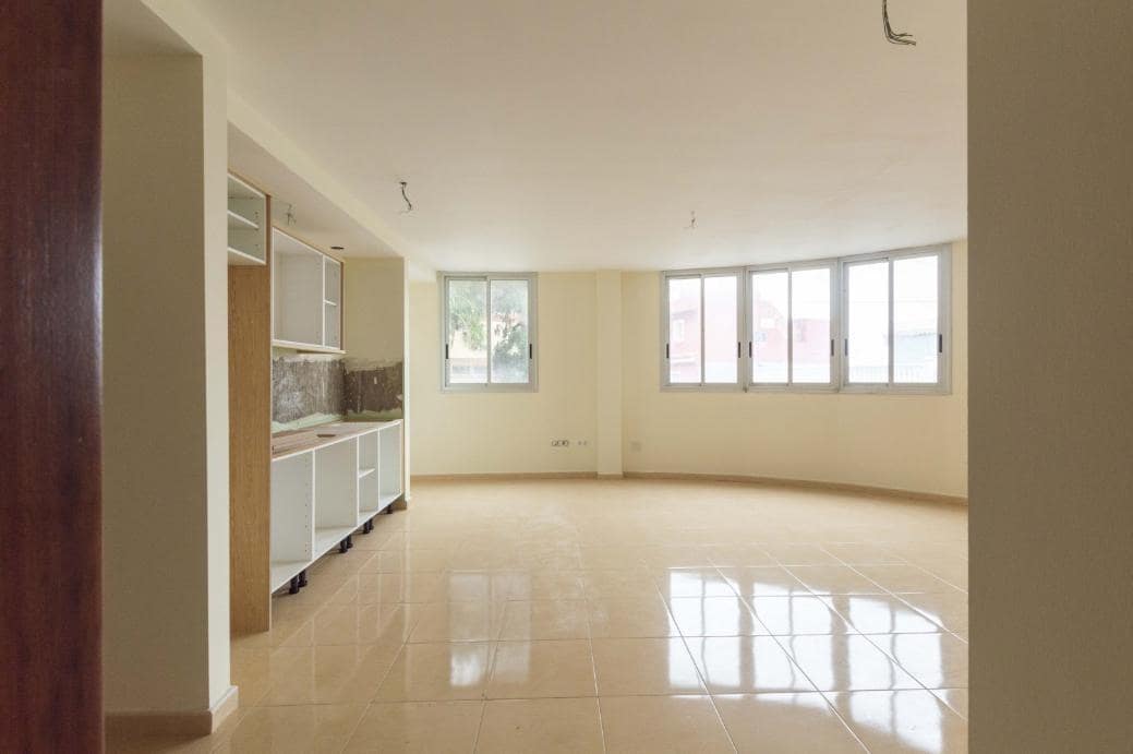 2 soveværelse Lejlighed til salg i Los Realejos med garage - € 165.000 (Ref: 9375459)