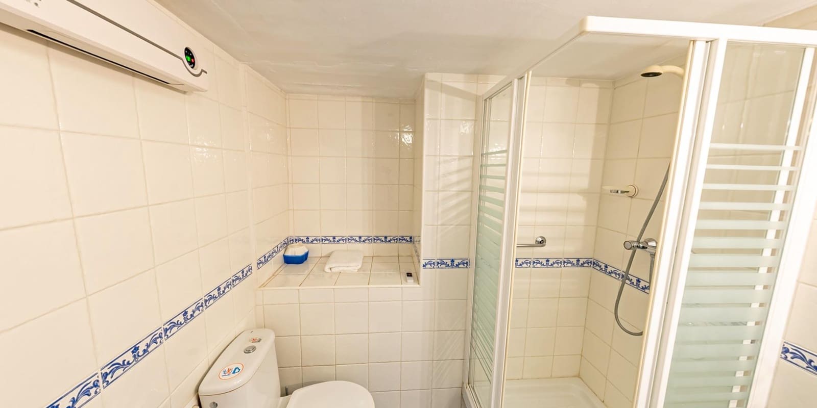 Chalet de 8 habitaciones en La Nucia en venta con piscina - 680.000 € (Ref: 8419483)