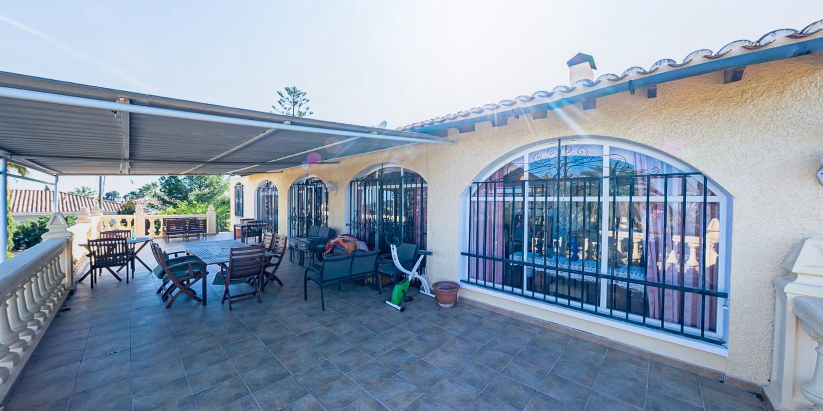 Chalet de 8 habitaciones en La Nucia en venta con piscina - 680.000 € (Ref: 8419483)