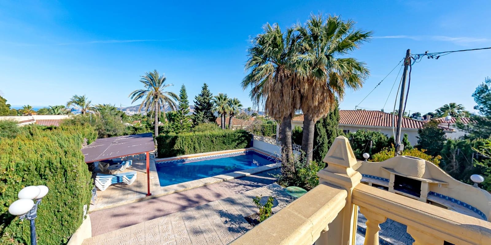 Chalet de 8 habitaciones en La Nucia en venta con piscina - 680.000 € (Ref: 8419483)