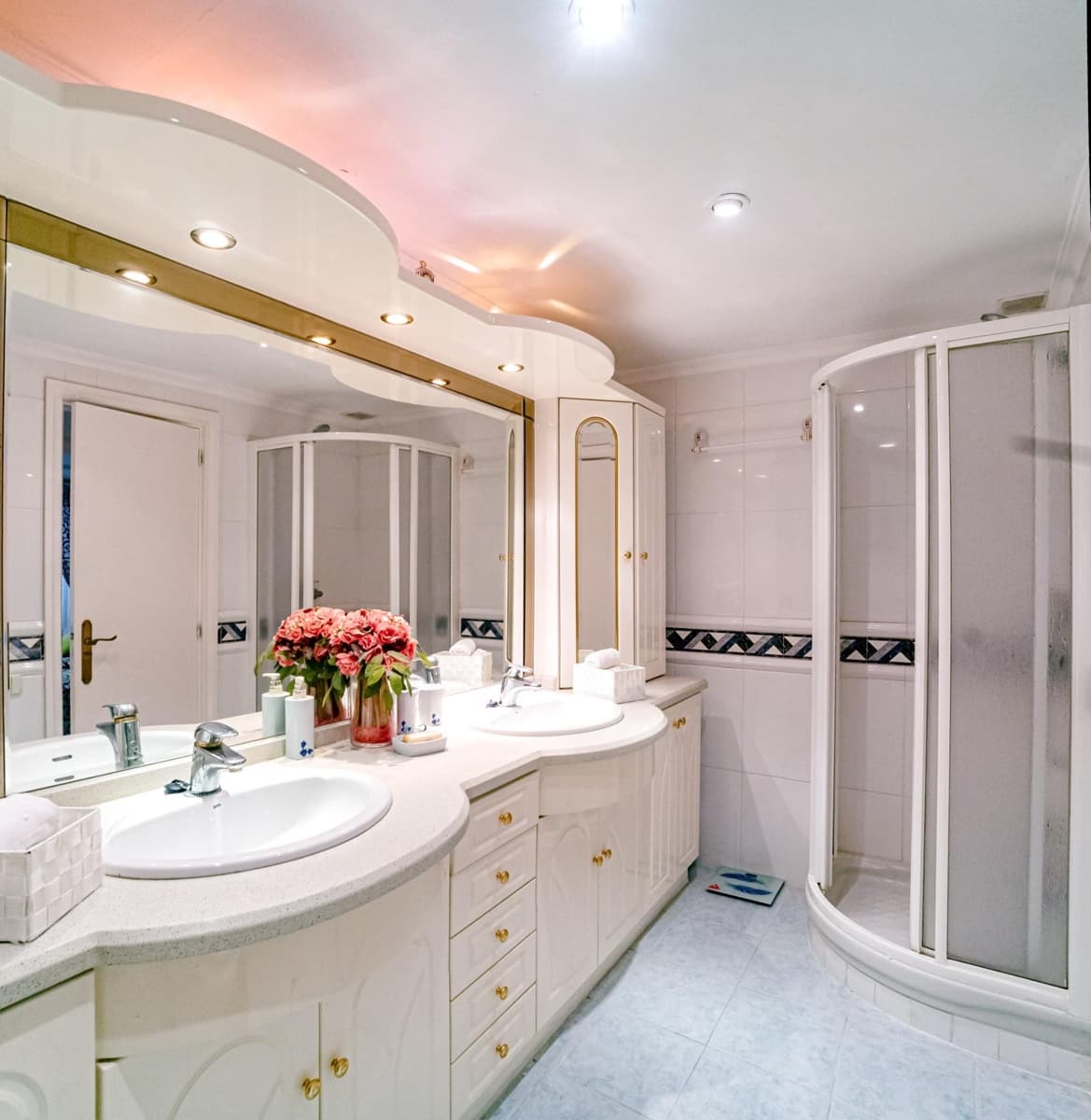 4 sovrum Lägenhet till salu i Benidorm med pool - 650 000 € (Ref: 8419497)