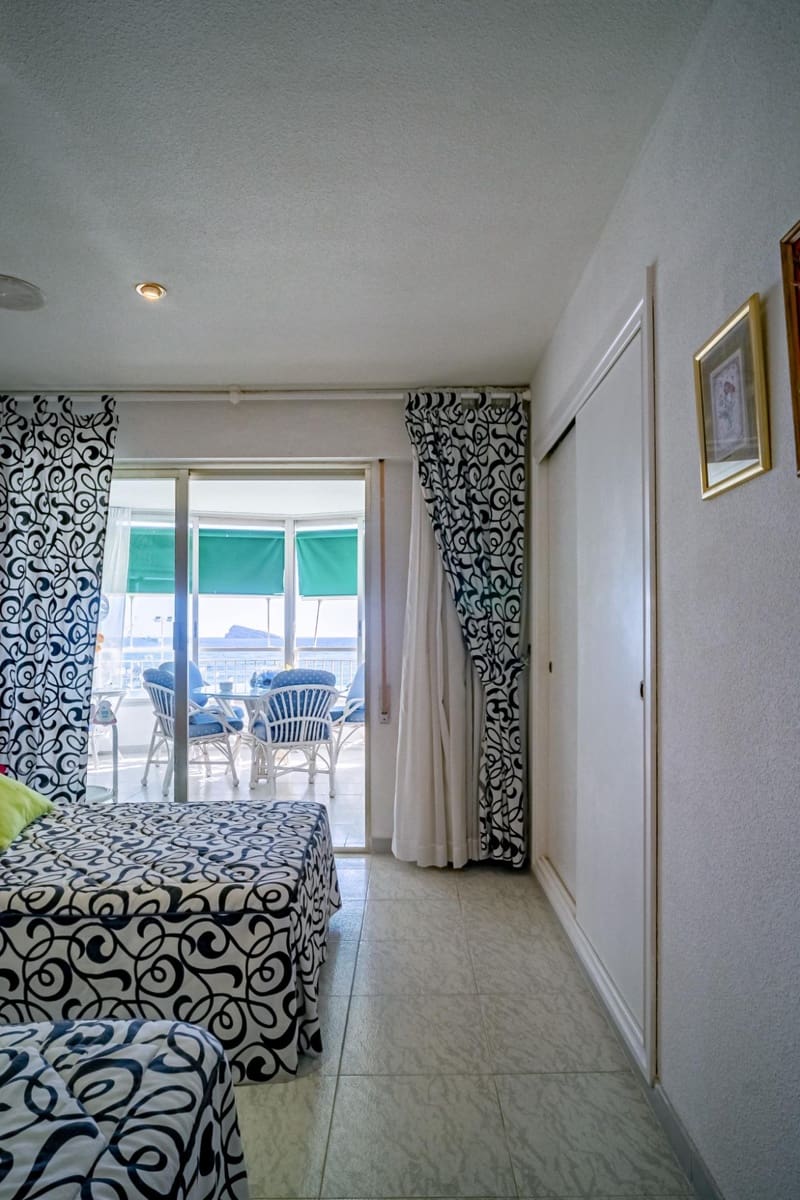 4 sovrum Lägenhet till salu i Benidorm med pool - 650 000 € (Ref: 8419497)