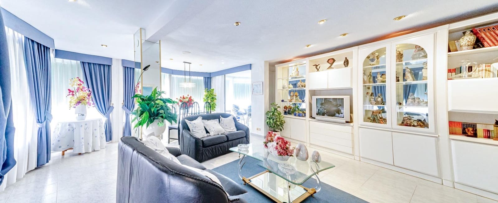 4 sovrum Lägenhet till salu i Benidorm med pool - 650 000 € (Ref: 8419497)