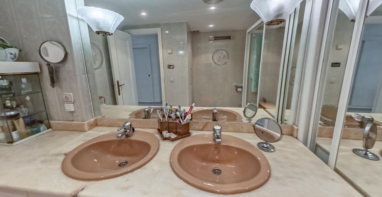 4 sovrum Lägenhet till salu i Benidorm med pool - 650 000 € (Ref: 8419497)