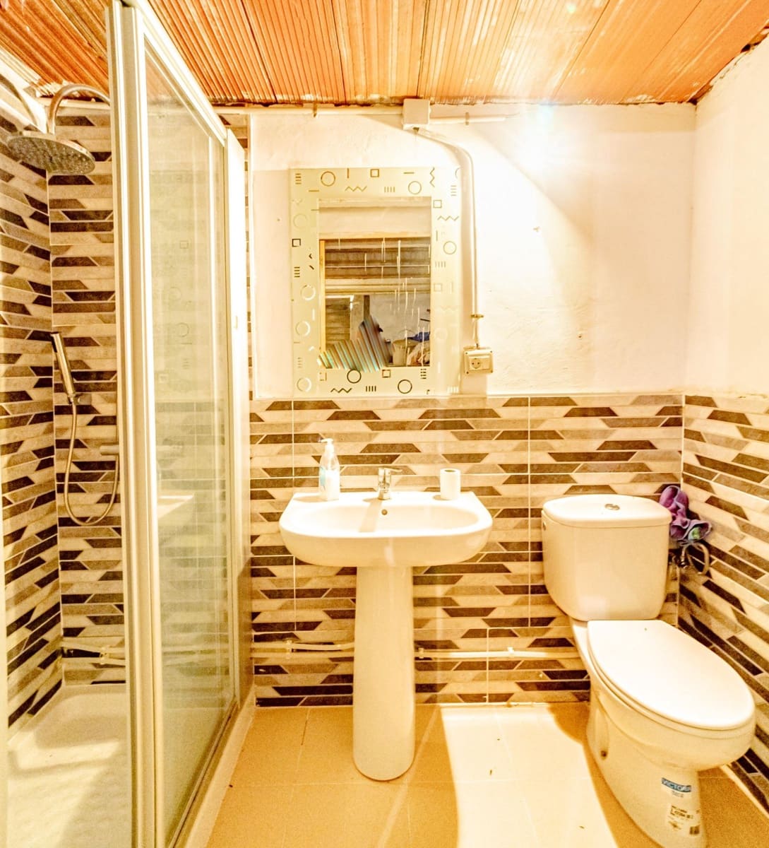 3 makuuhuone Maalaistalo myytävänä paikassa Relleu mukana 
autotalli - 189 000 € (Ref: 8419500)