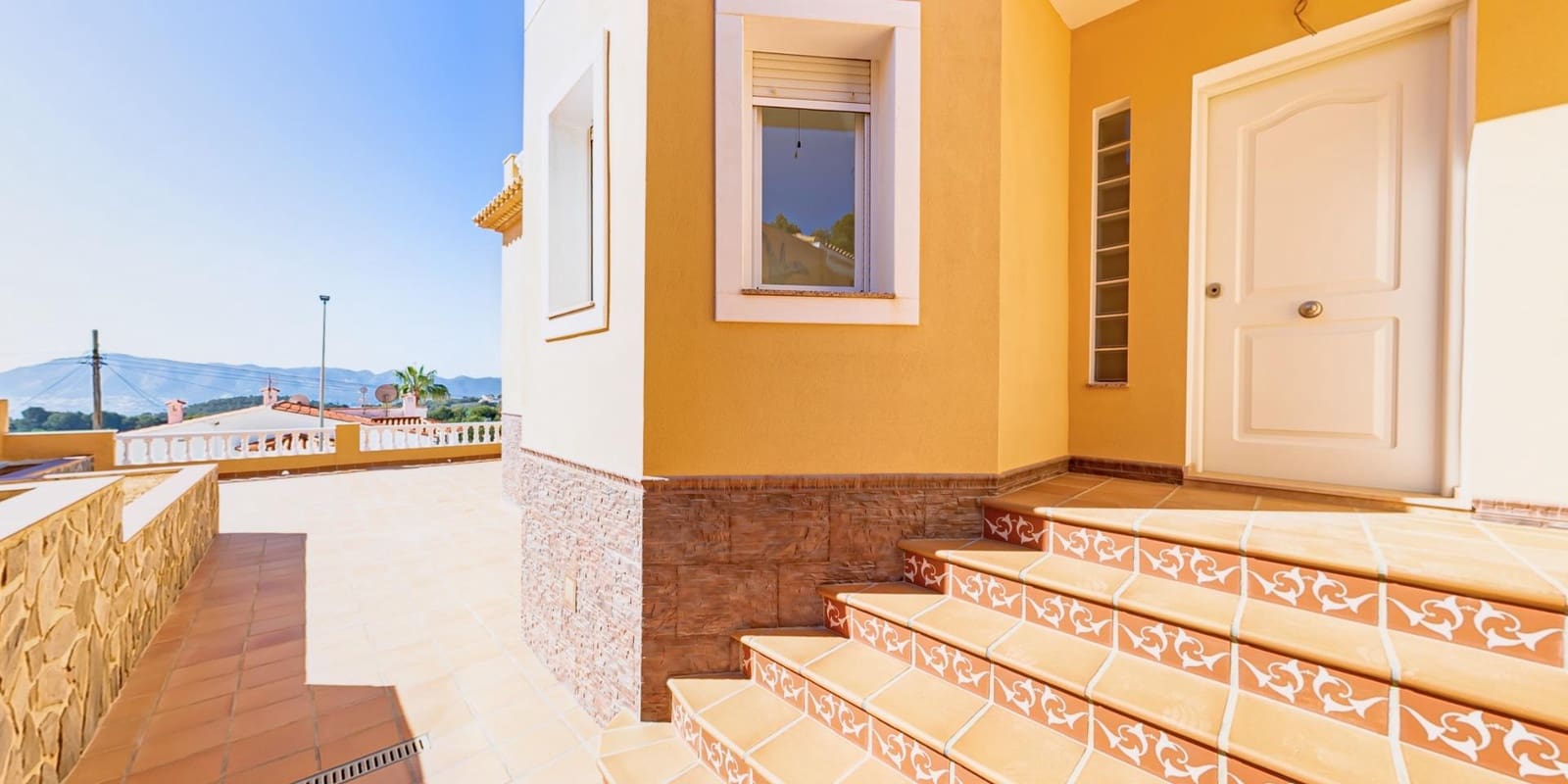 3 soveværelse Villa til salg i Alfaz del Pi / L'Alfas del Pi med swimmingpool garage - € 745.000 (Ref: 8421334)