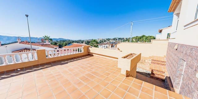 3 soveværelse Villa til salg i Alfaz del Pi / L'Alfàs del Pi med swimmingpool garage - € 745.000 (Ref: 8421334)