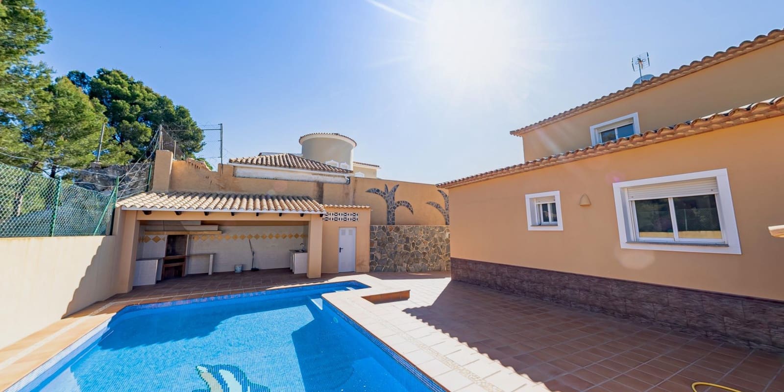 3 soveværelse Villa til salg i Alfaz del Pi / L'Alfas del Pi med swimmingpool garage - € 745.000 (Ref: 8421334)