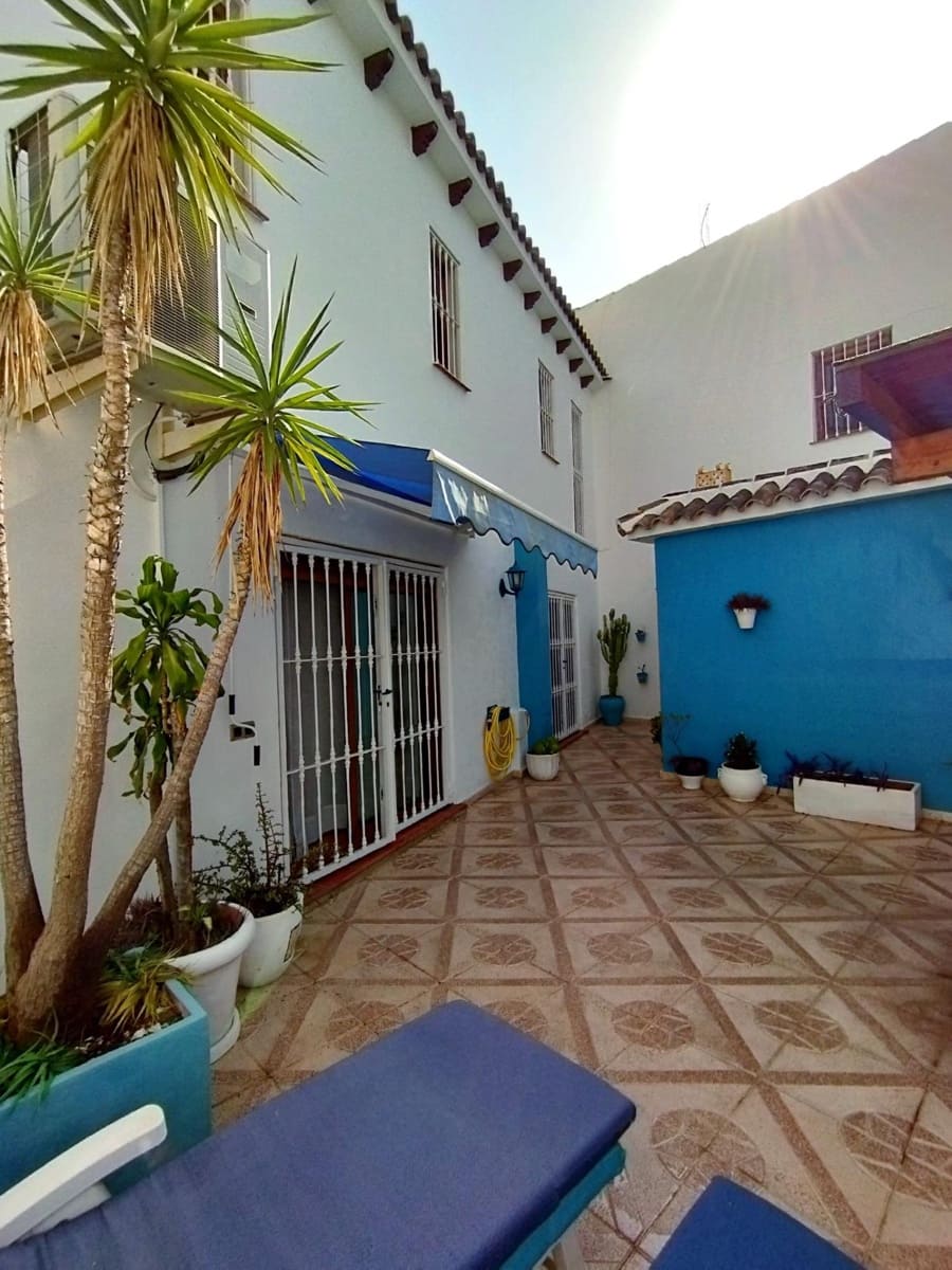 4 soveværelse Byhus til salg i Alfaz del Pi / L'Alfas del Pi med garage - € 499.000 (Ref: 8438761)