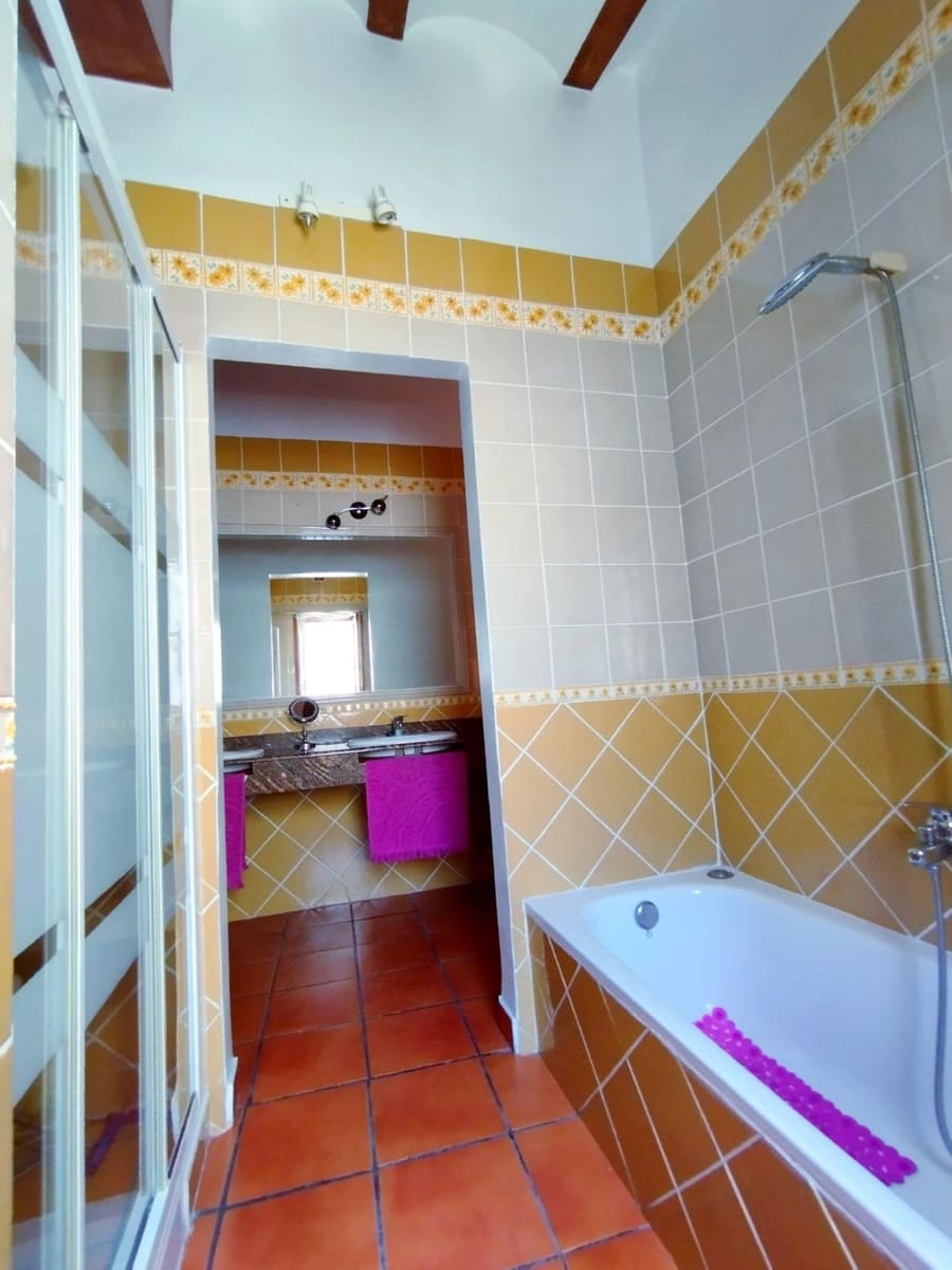 4 soveværelse Byhus til salg i Alfaz del Pi / L'Alfas del Pi med garage - € 499.000 (Ref: 8438761)