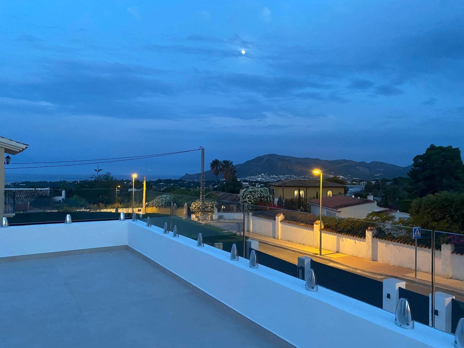 4 bedroom Villa for sale in La Nucia with pool - € 1,175,000 (Ref: 8455798)