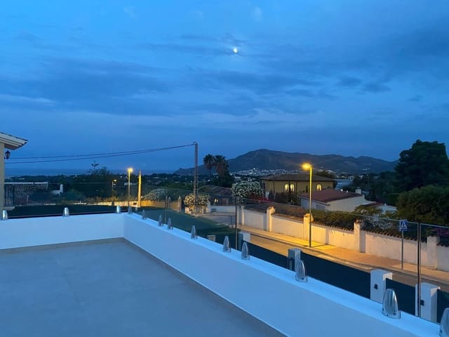 4 sovrum Villa till salu i La Nucia med pool - 1 175 000 € (Ref: 8455798)