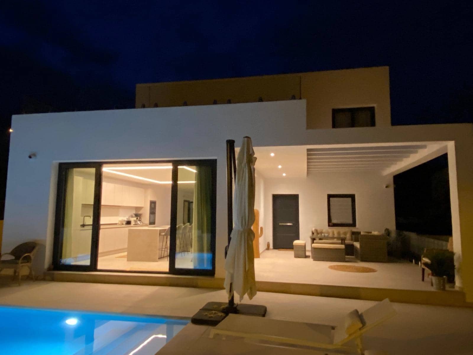 4 bedroom Villa for sale in La Nucia with pool - € 1,175,000 (Ref: 8455798)