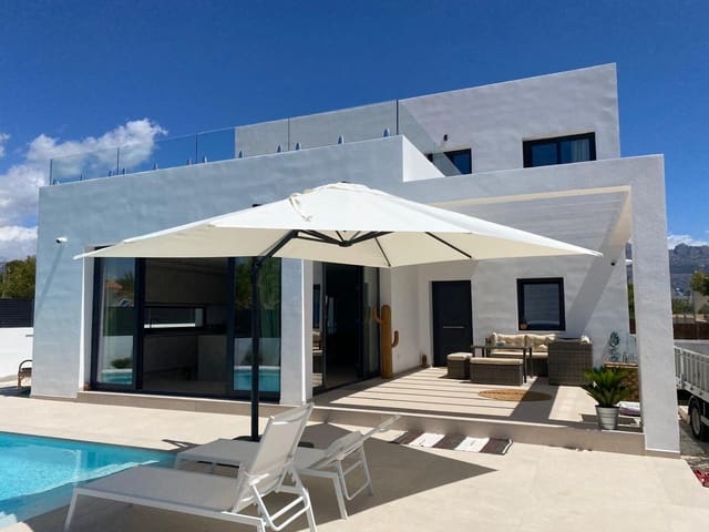 4 sovrum Villa till salu i La Nucia med pool - 1 175 000 € (Ref: 8455798)