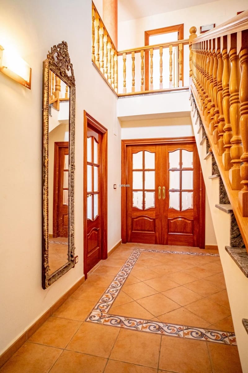 7 soveværelse Villa til salg i La Nucia med garage - € 850.000 (Ref: 8645648)