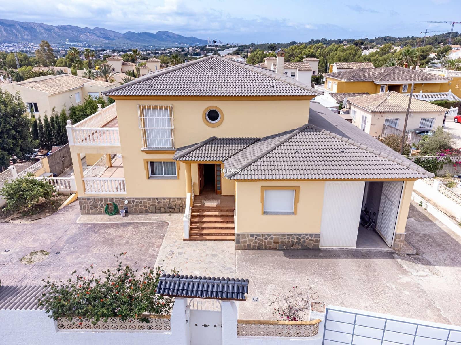 7 soveværelse Villa til salg i La Nucia med garage - € 850.000 (Ref: 8645648)