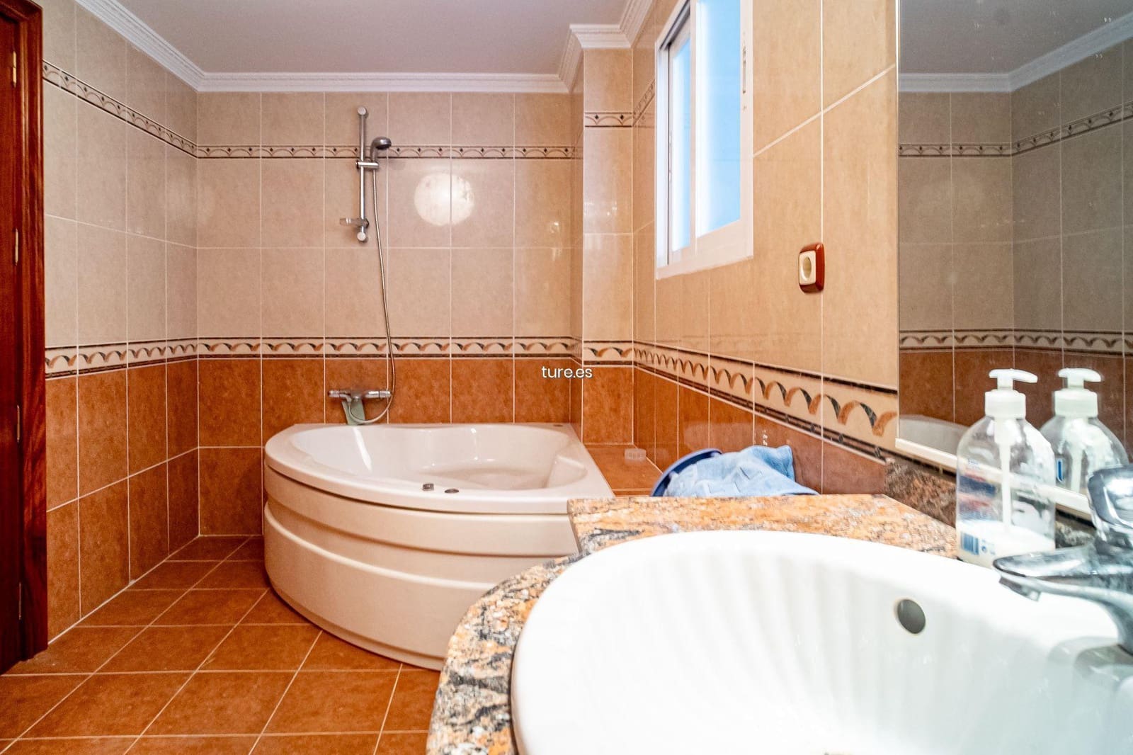 7 soveværelse Villa til salg i La Nucia med garage - € 850.000 (Ref: 8645648)