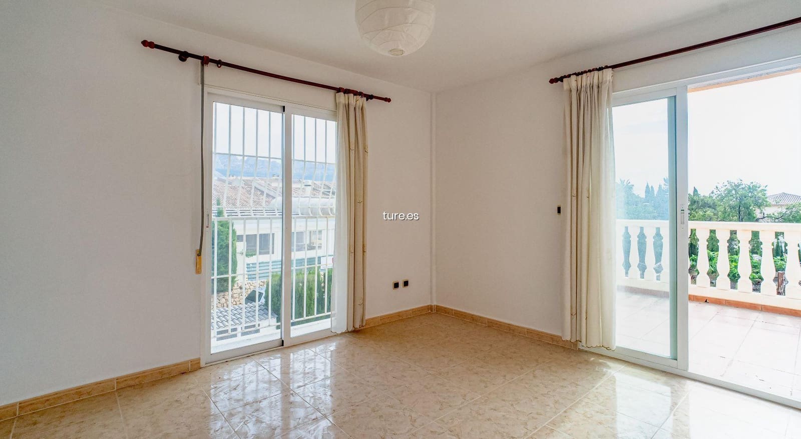 7 soveværelse Villa til salg i La Nucia med garage - € 850.000 (Ref: 8645648)