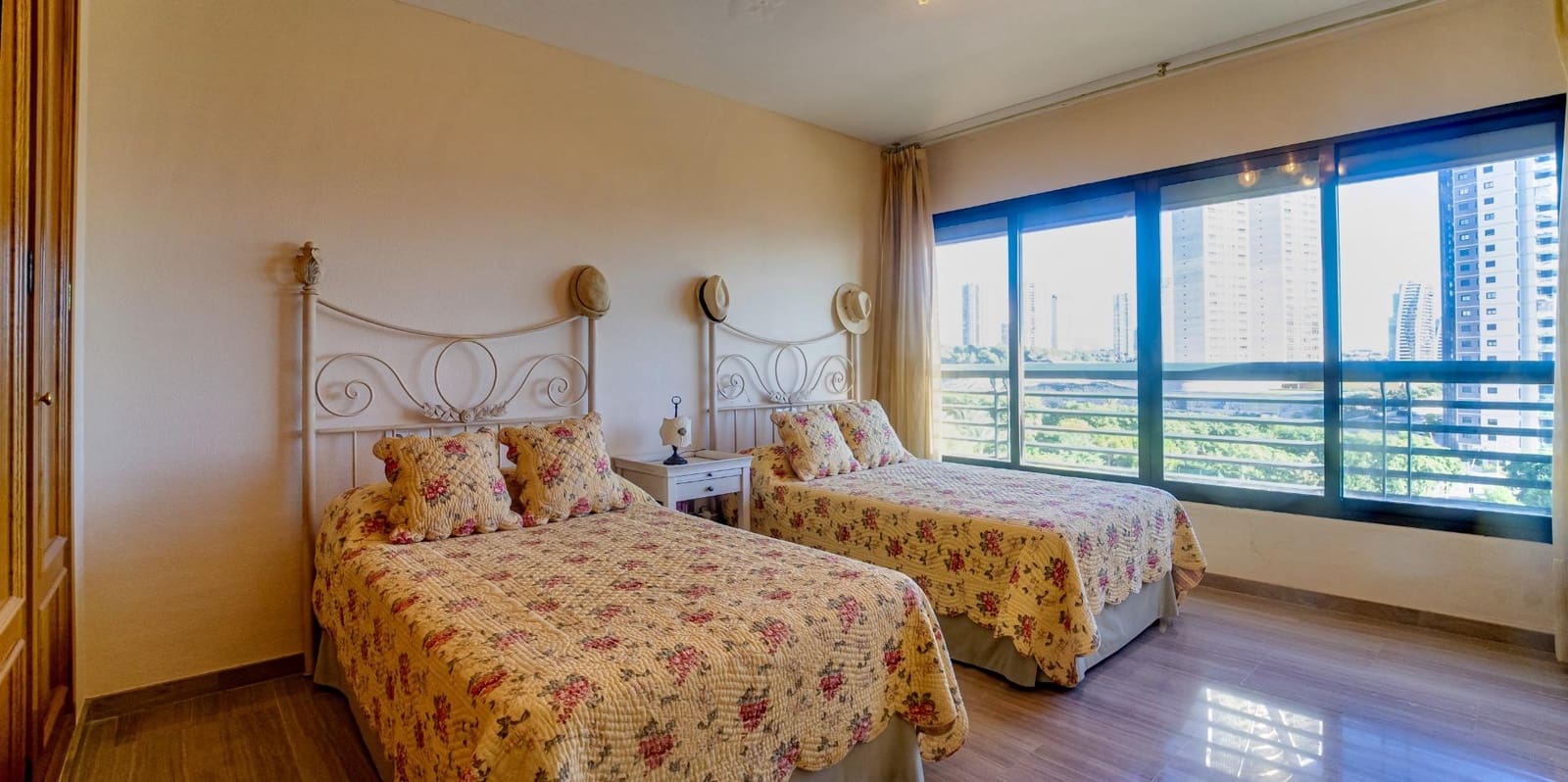 3 slaapkamer Penthouse te koop in Benidorm met zwembad - € 885.000 (Ref: 8699710)