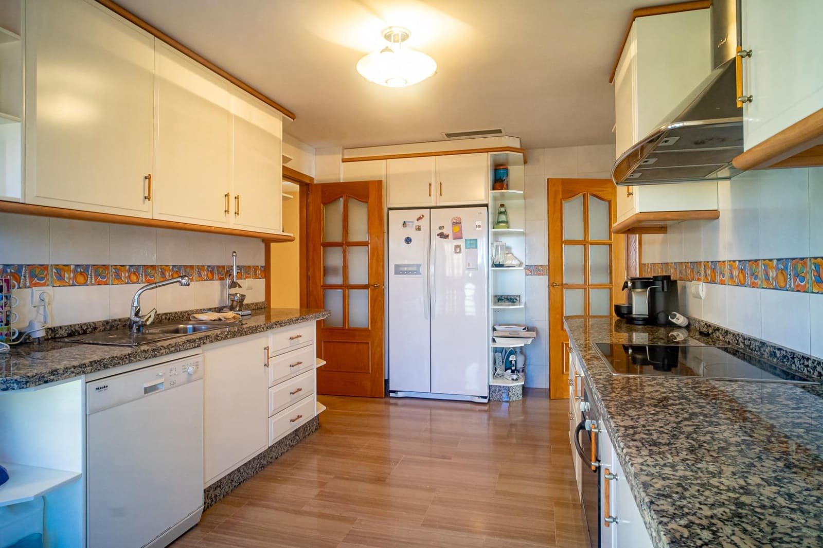 3 slaapkamer Penthouse te koop in Benidorm met zwembad - € 885.000 (Ref: 8699710)