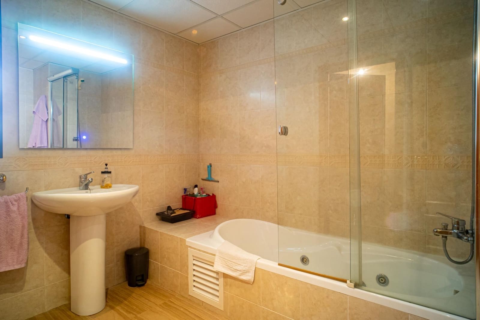 3 slaapkamer Penthouse te koop in Benidorm met zwembad - € 885.000 (Ref: 8699710)