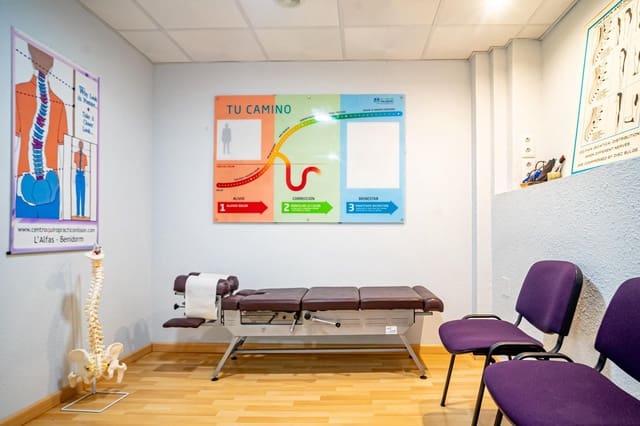 Commercial for sale in Alfaz del Pi / L'Alfàs del Pi - € 229,000 (Ref: 8896640)