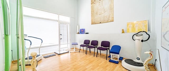 Kommersiell til salgs i Alfaz del Pi / L'Alfàs del Pi - € 229 000 (Ref: 8896640)