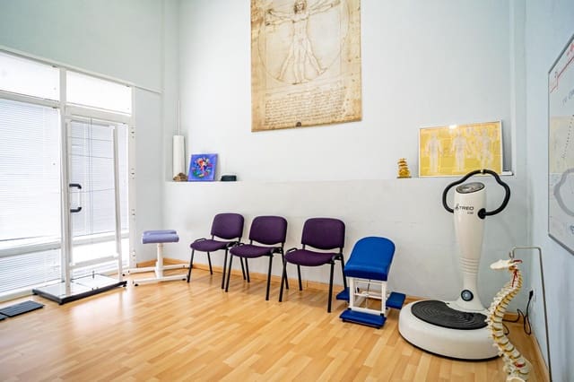 Kommersiell til salgs i Alfaz del Pi / L'Alfàs del Pi - € 229 000 (Ref: 8896640)