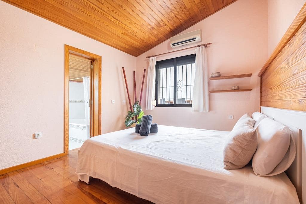 6 bedroom Villa for sale in Polop with pool - € 689,000 (Ref: 8926444)