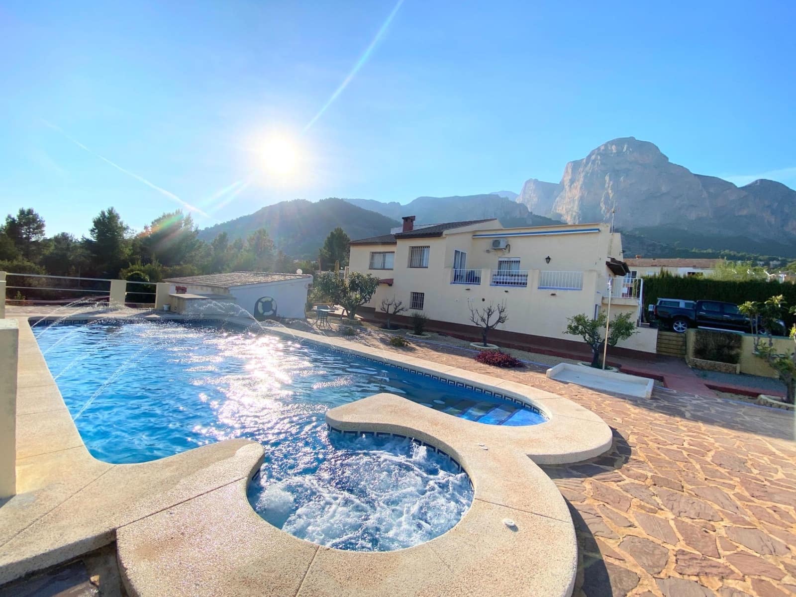 6 bedroom Villa for sale in Polop with pool - € 765,000 (Ref: 8926444)