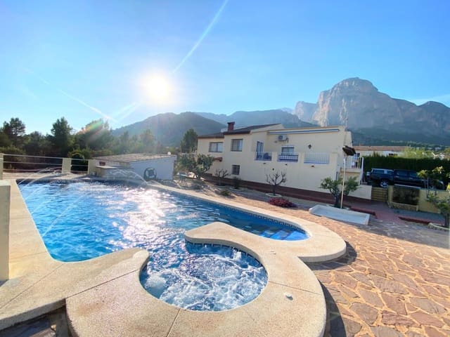6 soveværelse Villa til salg i Polop med swimmingpool - € 765.000 (Ref: 8926444)