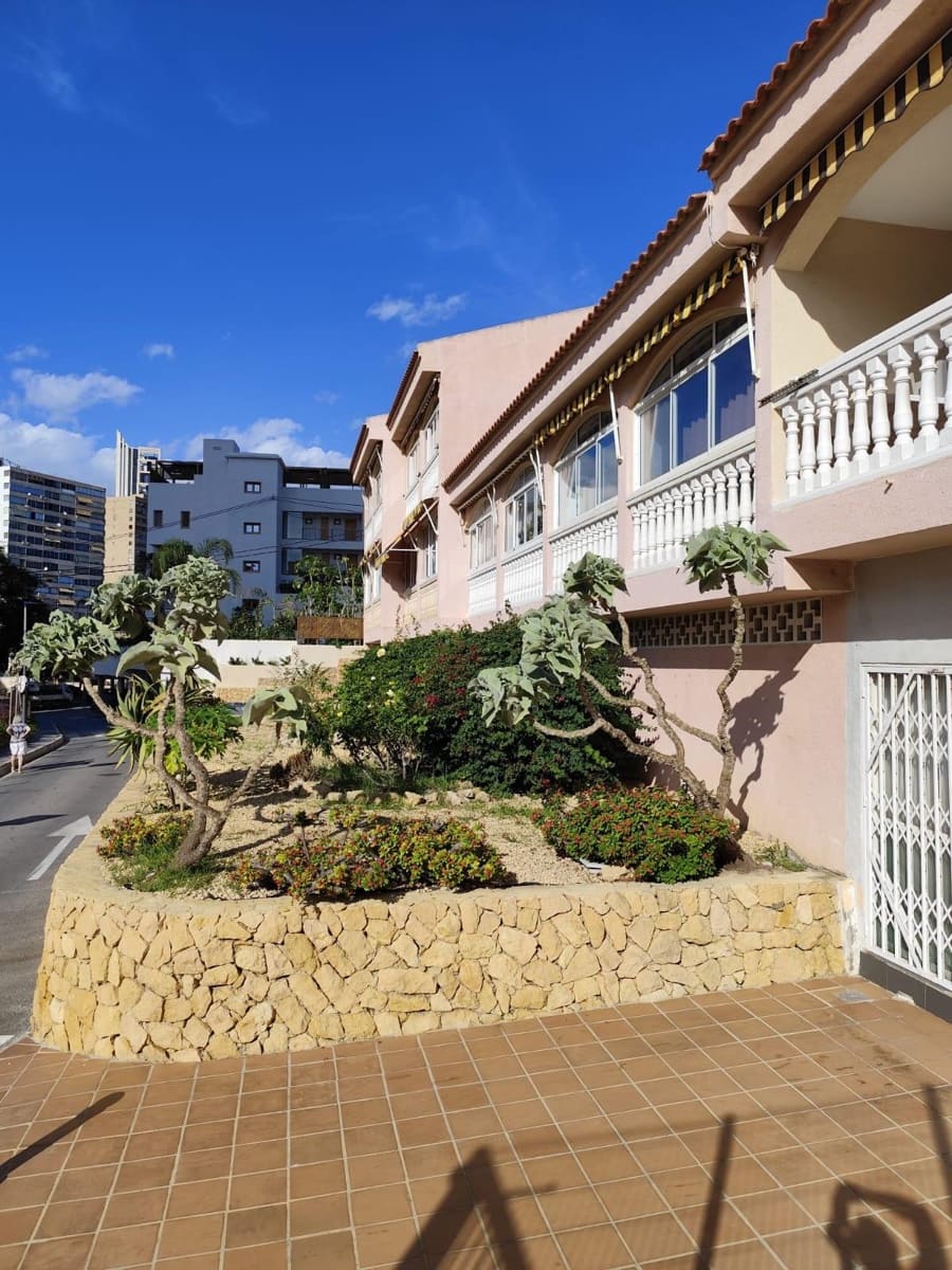 2 bedroom Apartment for sale in Benidorm with pool garage - € 215,000 (Ref: 8926445)