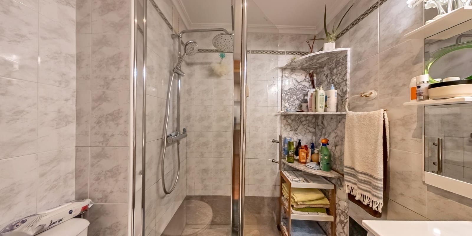 2 bedroom Apartment for sale in Benidorm with pool garage - € 215,000 (Ref: 8926445)