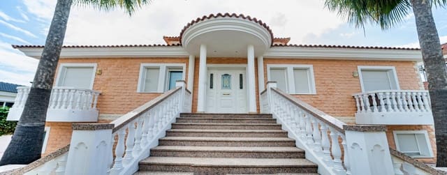 4 soverom Villa til salgs i Alfaz del Pi / L'Alfàs del Pi med svømmebasseng garasje - € 1 199 000 (Ref: 9008469)