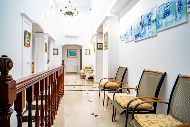 4 soverom Villa til salgs i Alfaz del Pi / L'Alfàs del Pi med svømmebasseng garasje - € 1 199 000 (Ref: 9008469)