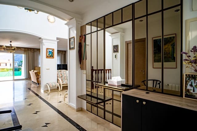 4 sovrum Villa till salu i Alfaz del Pi / L'Alfàs del Pi med pool garage - 1 199 000 € (Ref: 9008469)